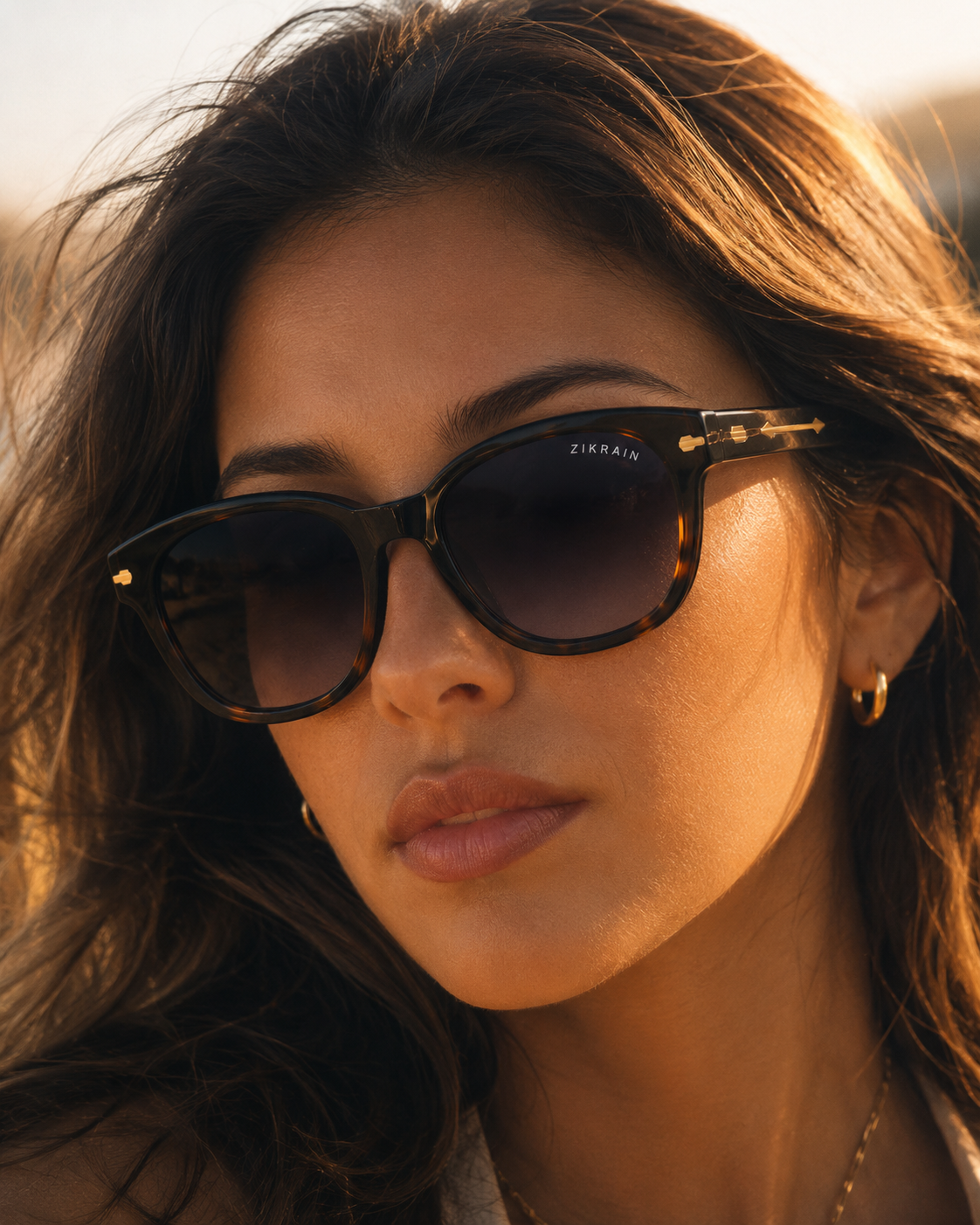 Zikrain Lit geometric sunglasses in black acetate — view 4